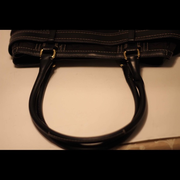 Coach  signature Hamilton handbag 2006 - Picture 4 of 5